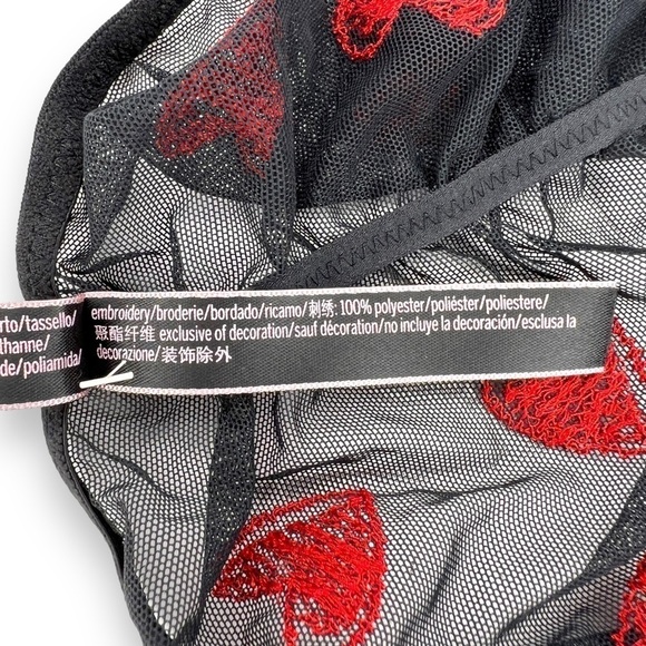 Victorias Secret Set Of Two Lace Panties Thong Cheeky Heart Print Lingerie  Med - Picture 13 of 14